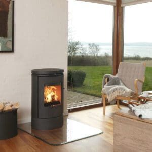 The Morso 6140 Wood Stove low-model is the smallest of the modern series line. It's a low profile solution to your heating needs.