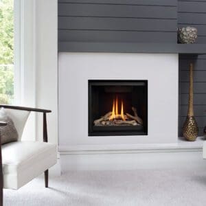 The Regency Grandview G600 gas fireplace is an adaptable gas fireplace that offers both contemporary and traditional styles.