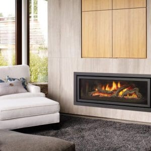 The Regency Ultimate linear fireplace U1500E is the larger of the duo, while still offering the same ideal blend of modern design and a classic flame.